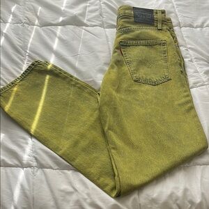 Levi's 94’ baggy womens Yellow green jeans